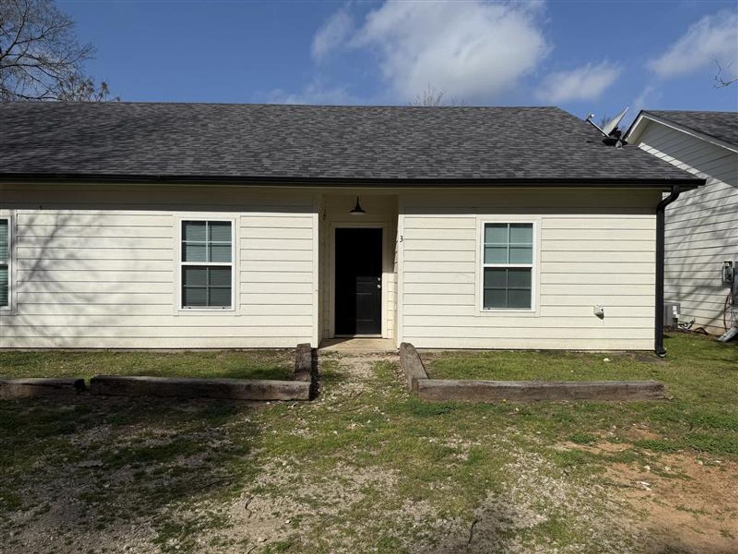 Arp Townhome: 108 Wade St #3