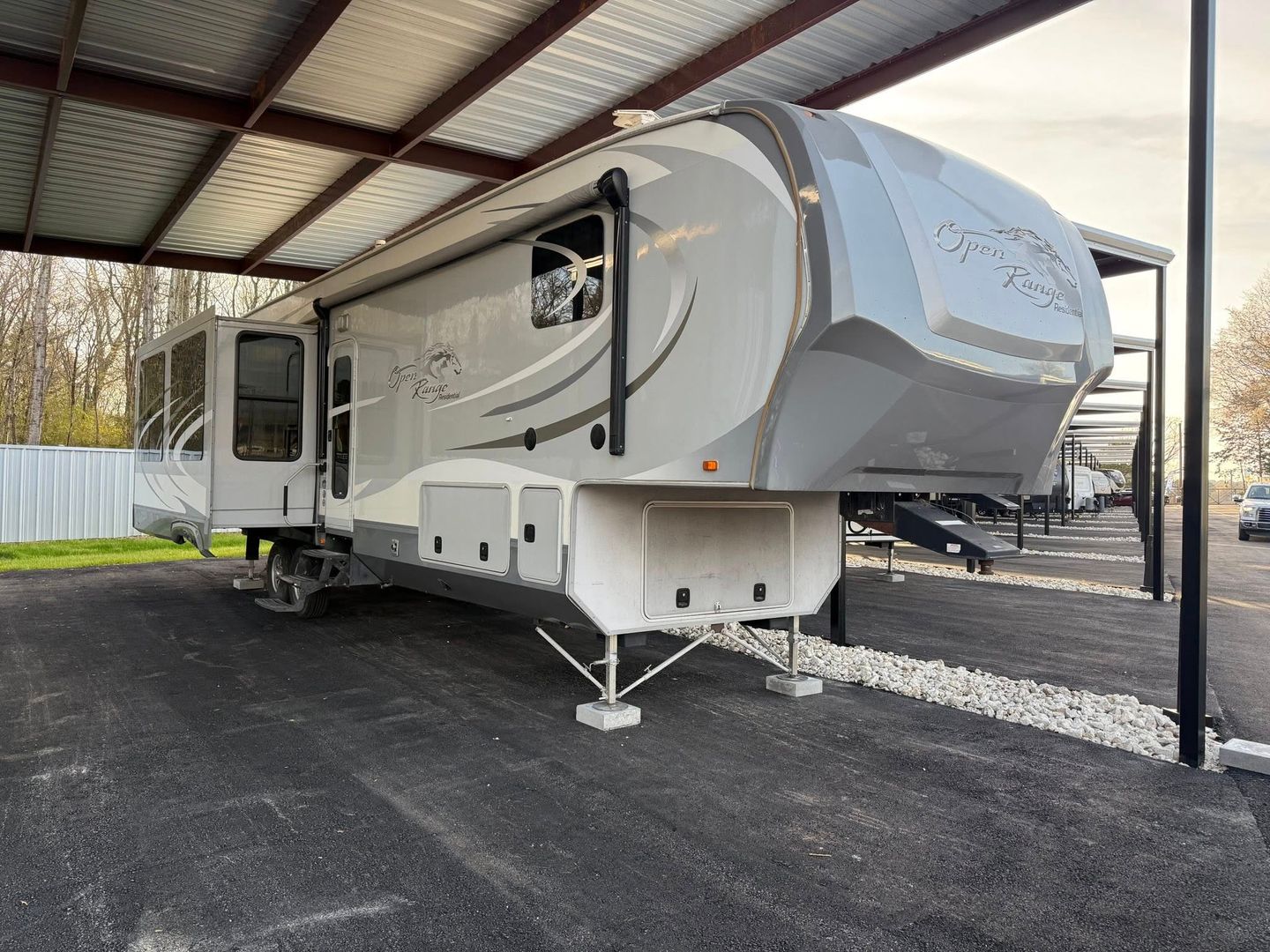 Flint Townhome: 17750 Hwy 155