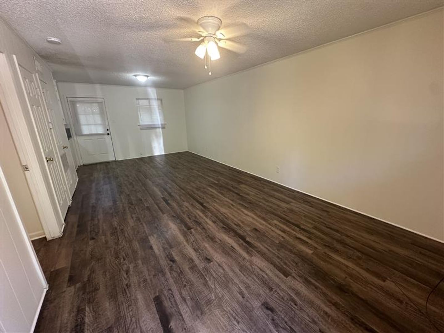 Palestine Apartment: 222 S Church St.
