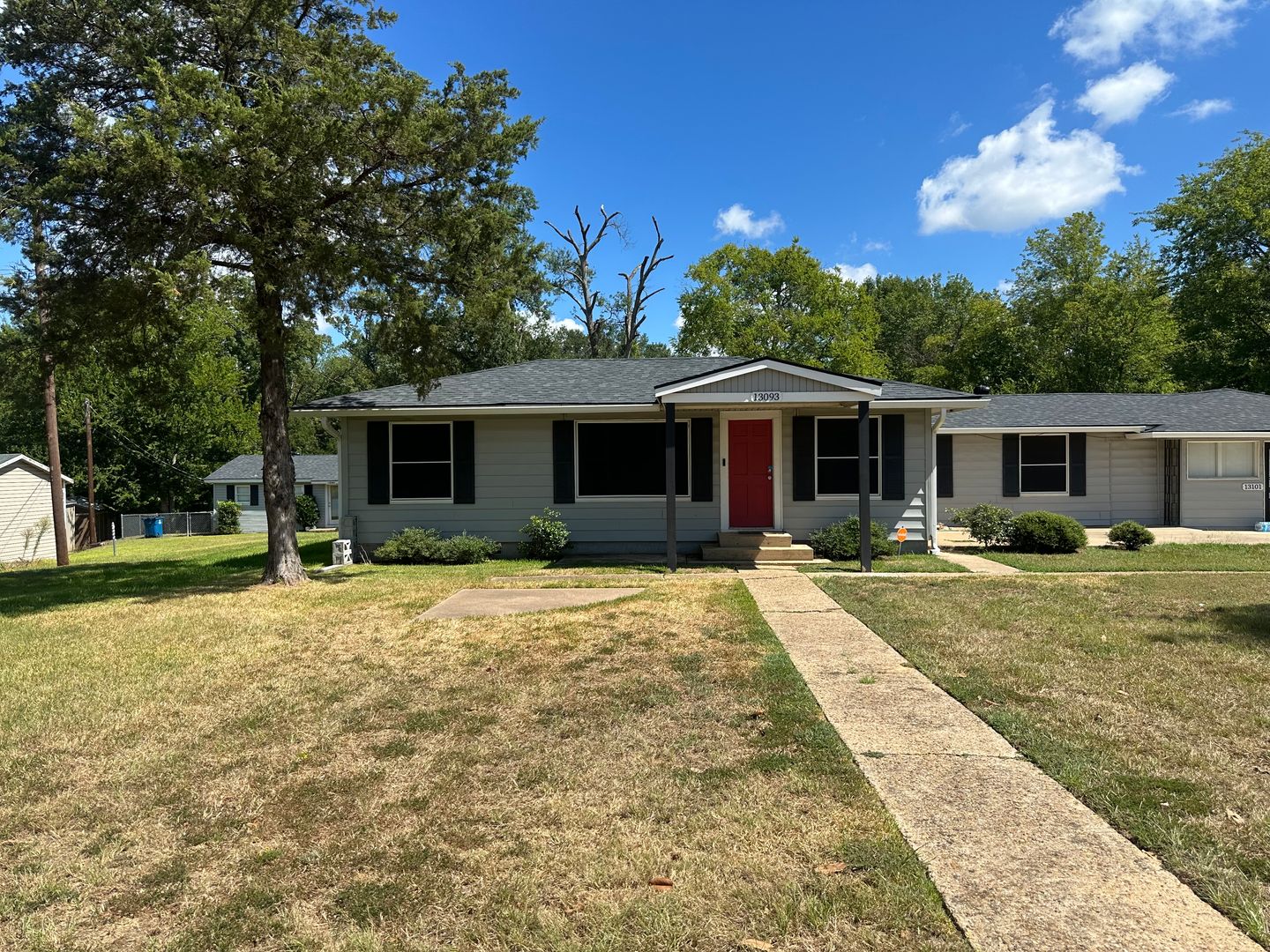 Tyler House: 13093 Hwy 64 E