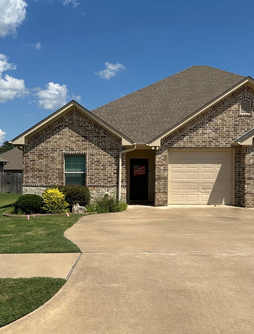 Tyler Townhome: 3915 Mobley Cir