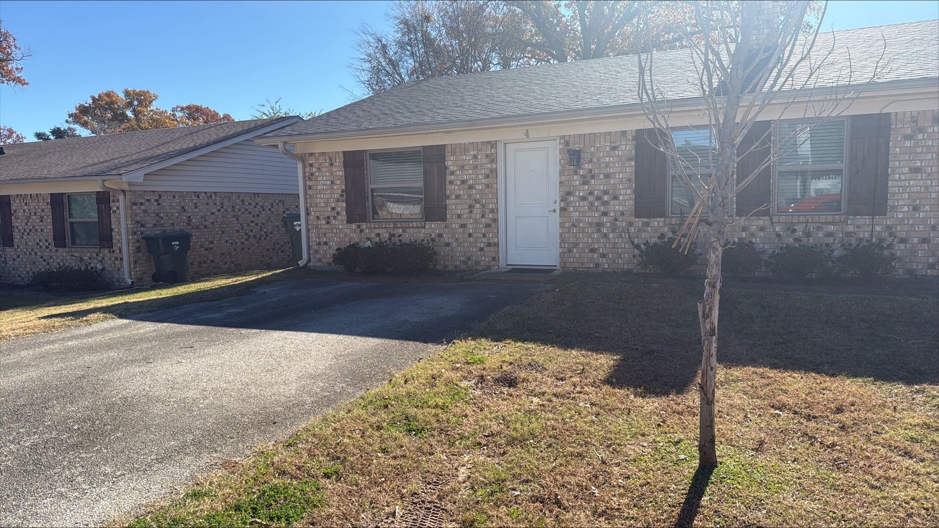 Tyler Multiplex: 811 McClenny Dr. #M04