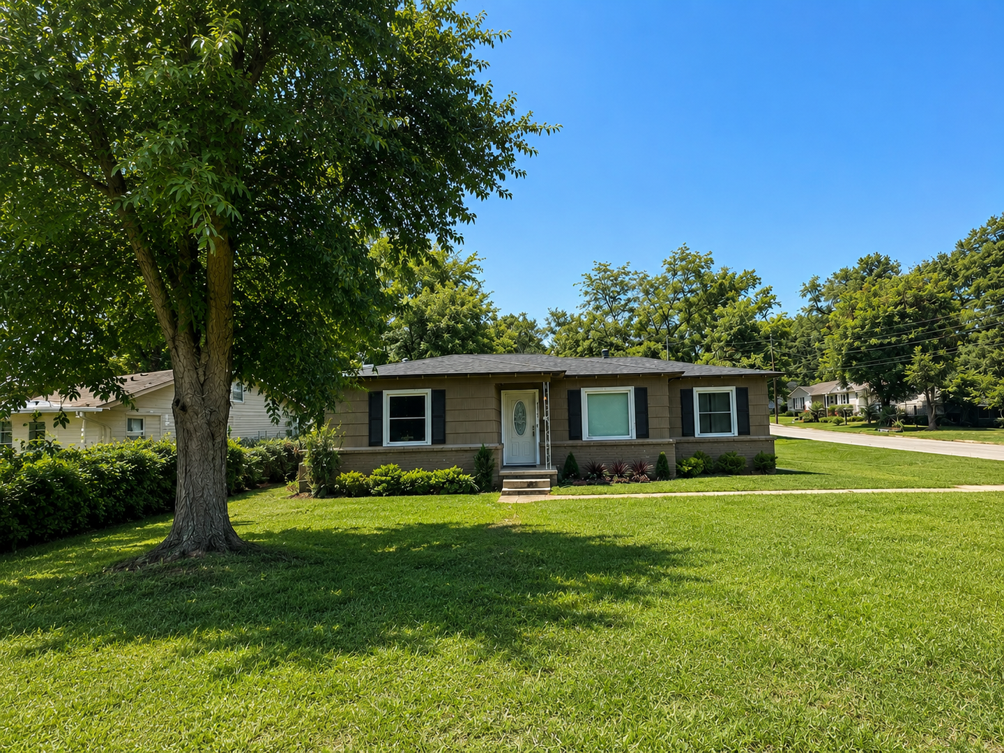 Tyler House: 2521 Sunnybrook Dr