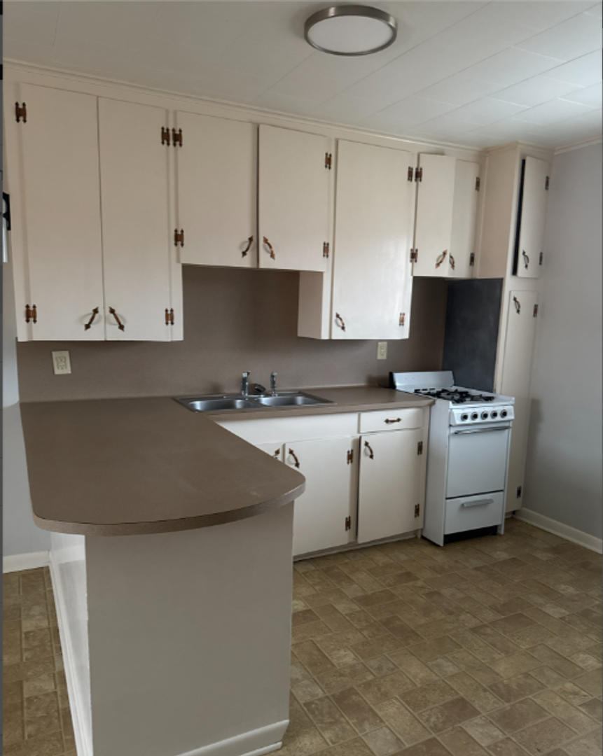 Nacogdoches Apartment: 4401 North St.