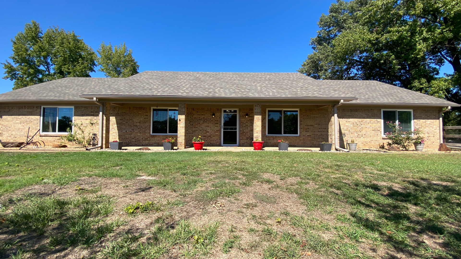 Tyler House: 14508 Hwy 31 W