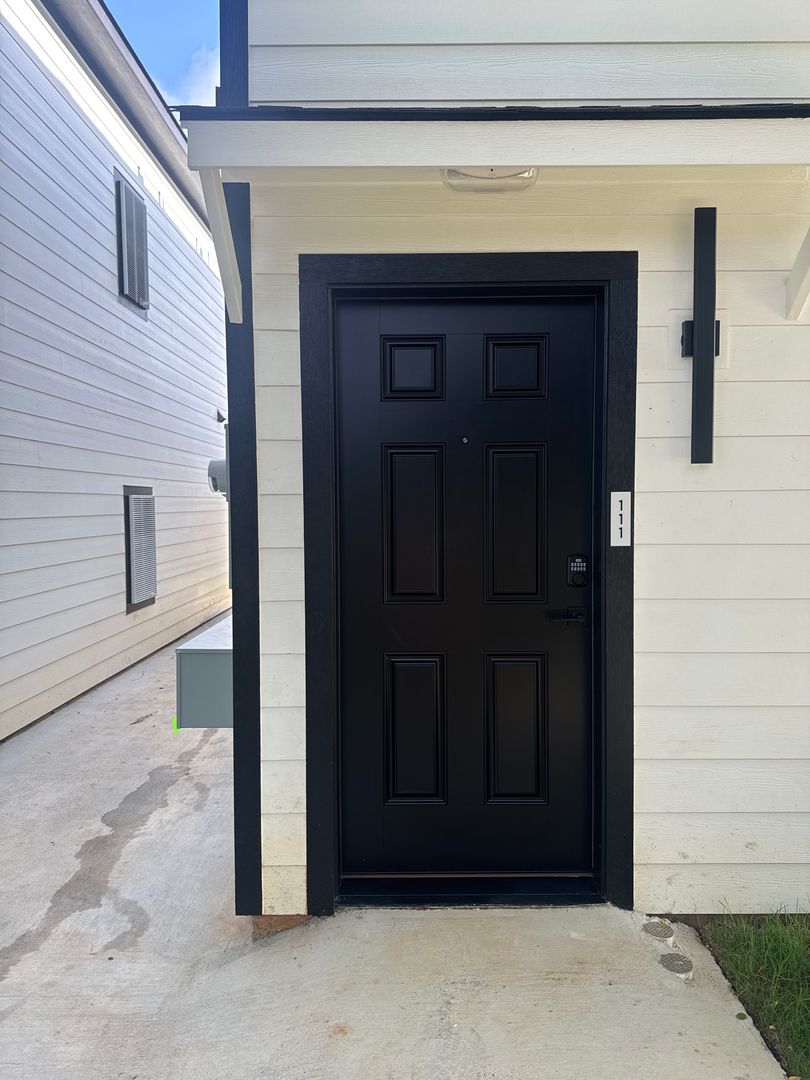 Longview Townhome: 2405 Judson Rd