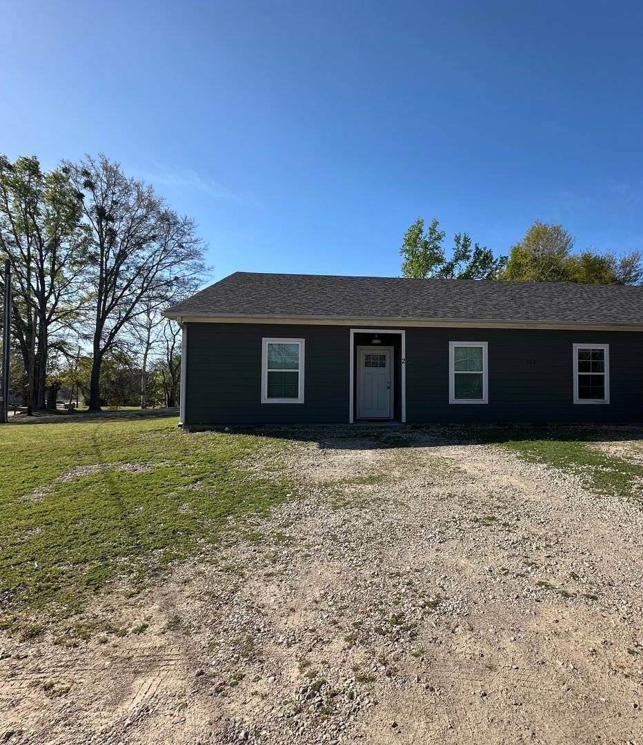 Arp Townhome: 109 Cook St #2