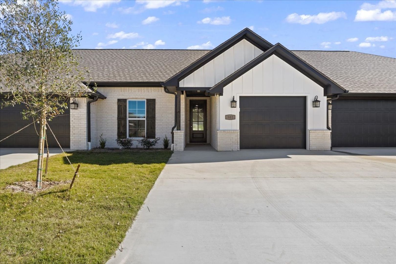 Tyler Multiplex: 11500 Noble Young Blvd