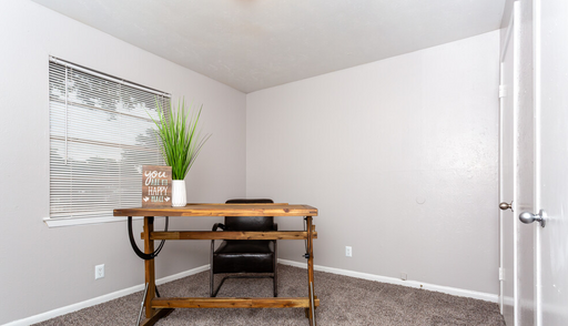 4/2 Bedroom Move-in Special! 2 Months Free! – photo 1