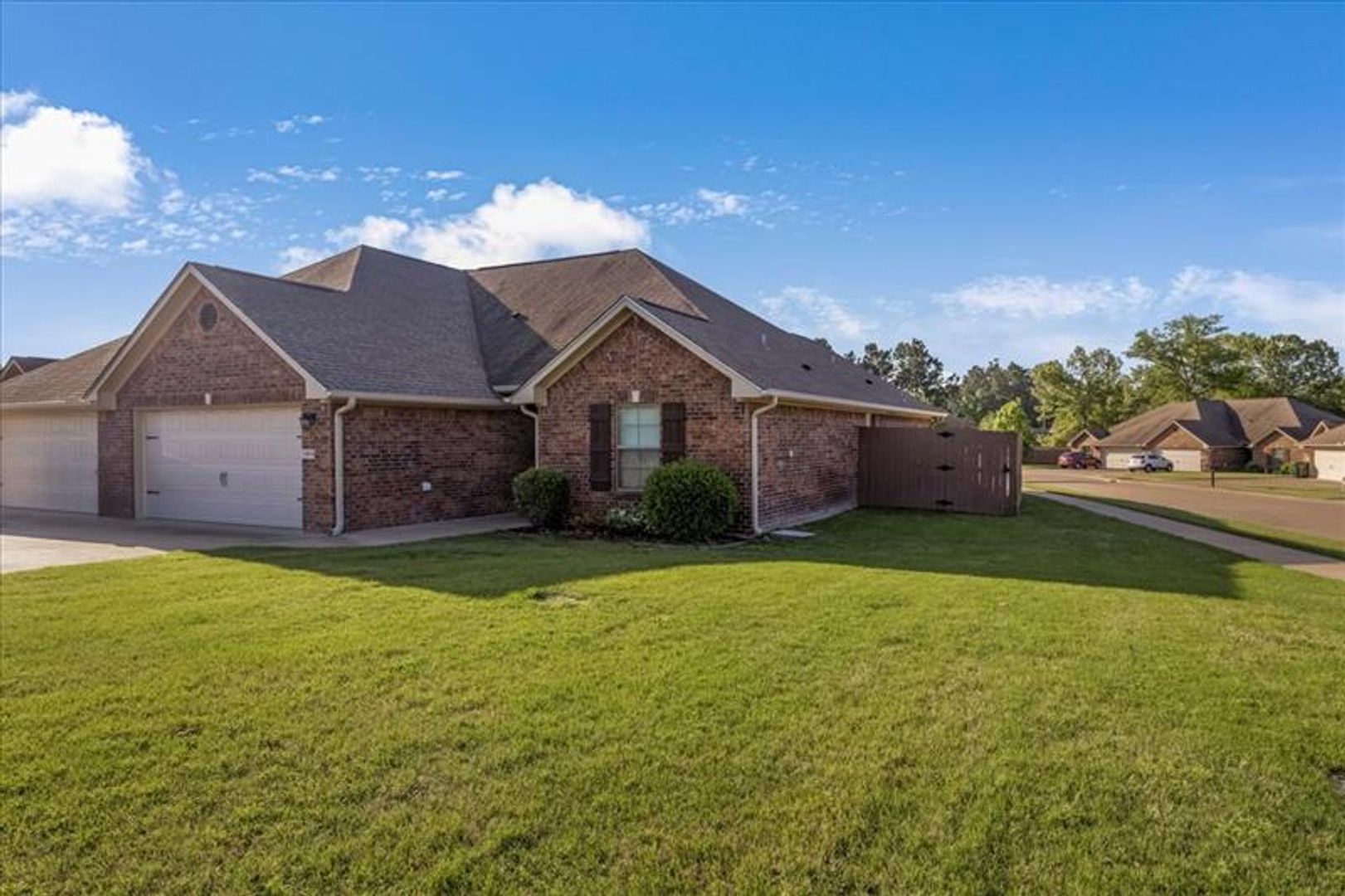 Tyler Multiplex: 4011 Stonebridge Drive