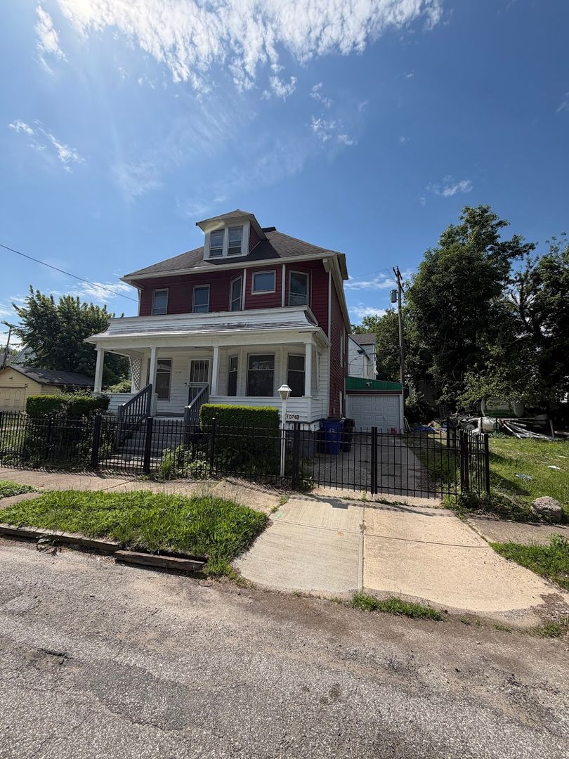 Cleveland House: 10748 Hull Ave