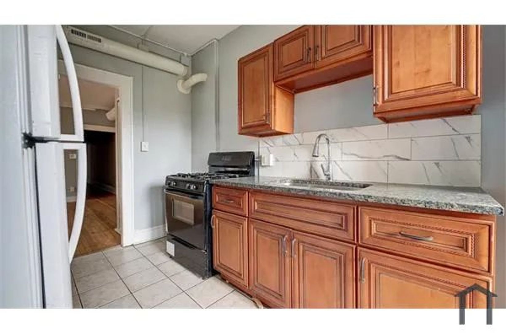 EAST CLEVELAND Apartment: 14120 SUPERIOR AVE