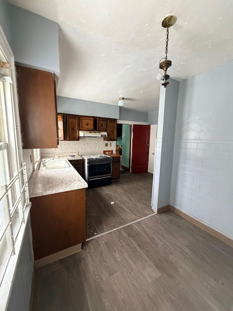 CLEVELAND Apartment: 9426 Dickens Ave