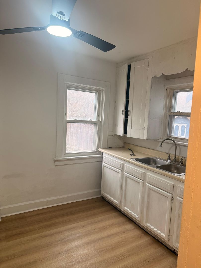 CLEVELAND House: 891 E 131 ST