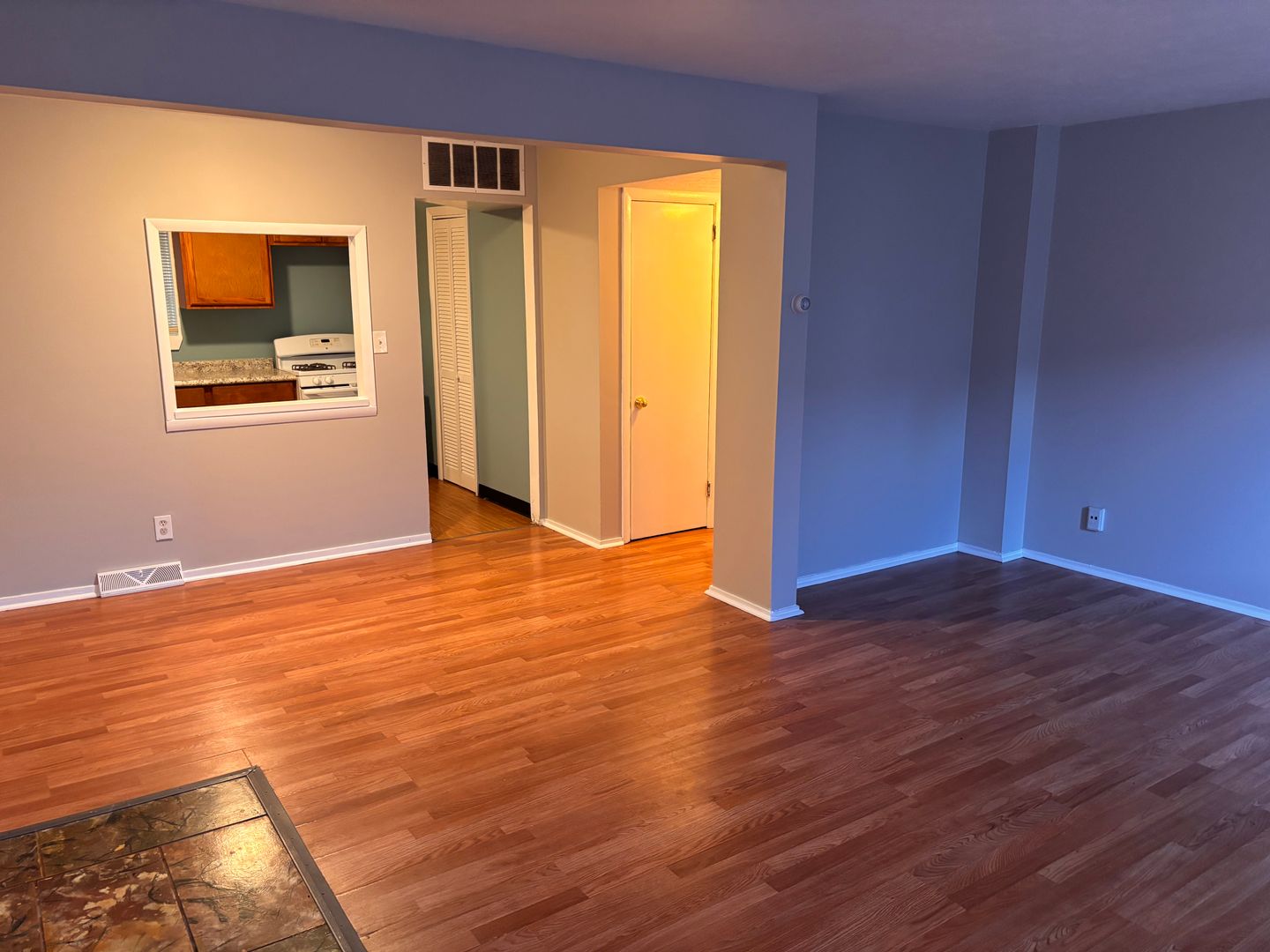 Bedford Apartment: 105 Solon Rd