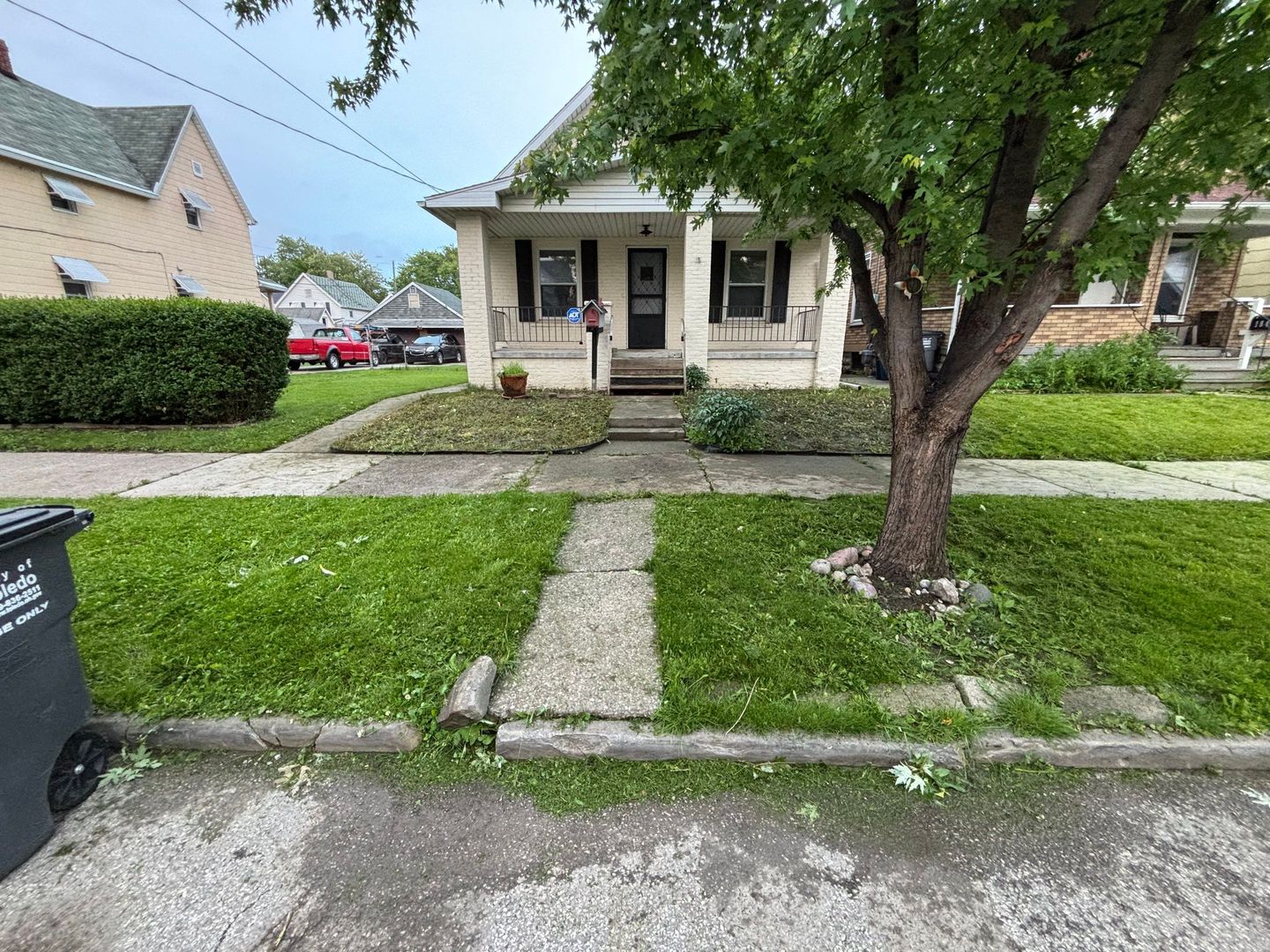 Toledo House: 1848 Genesee St