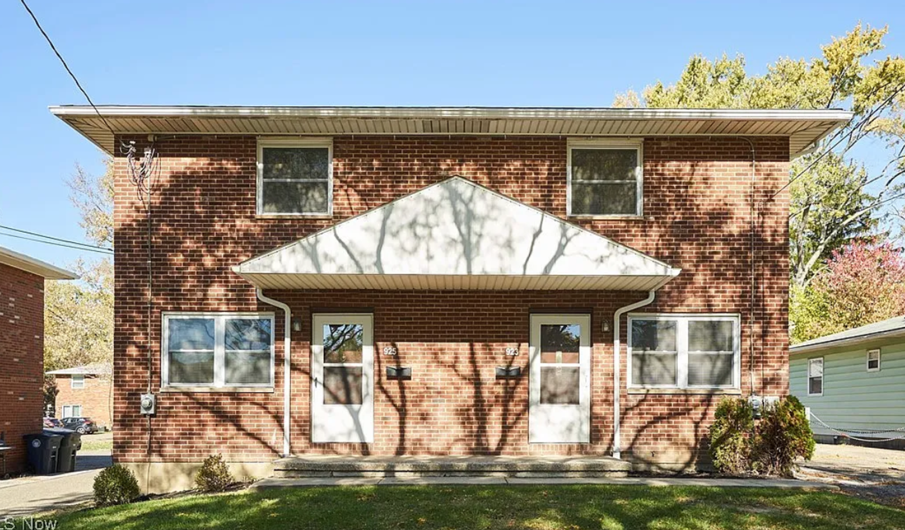 Akron Apartment: 923-925 Rosamond Ave