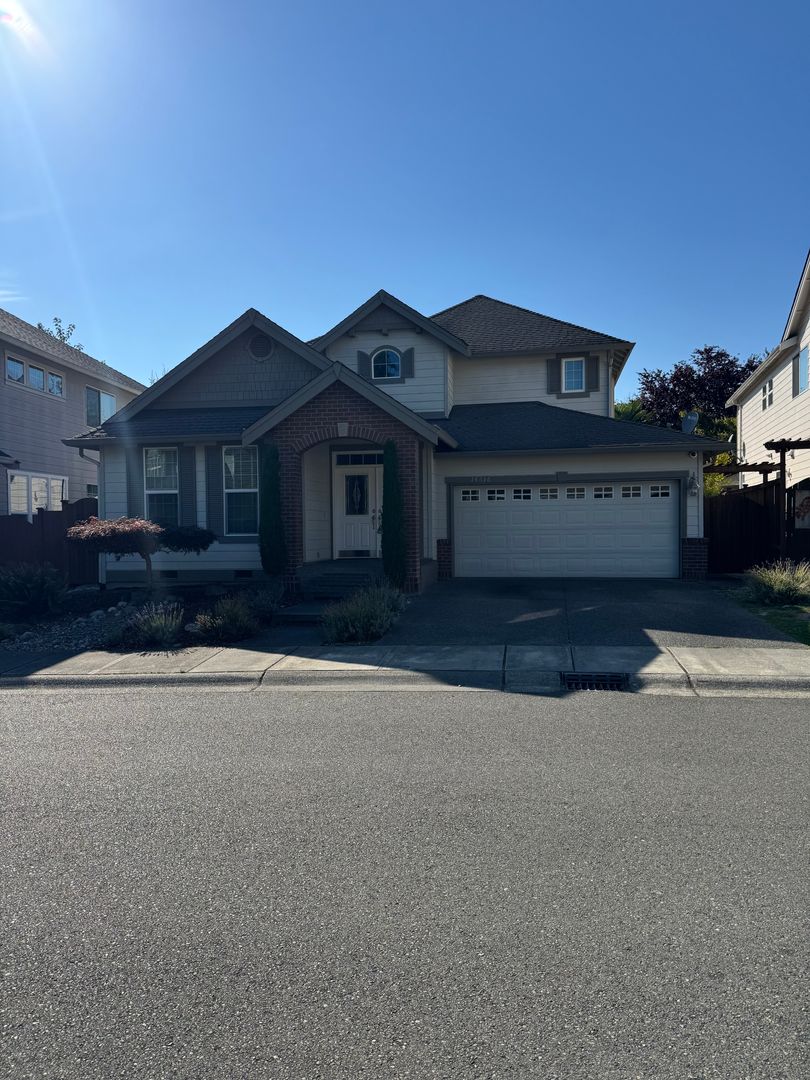 Mill Creek House: 14616 12TH Ave SE