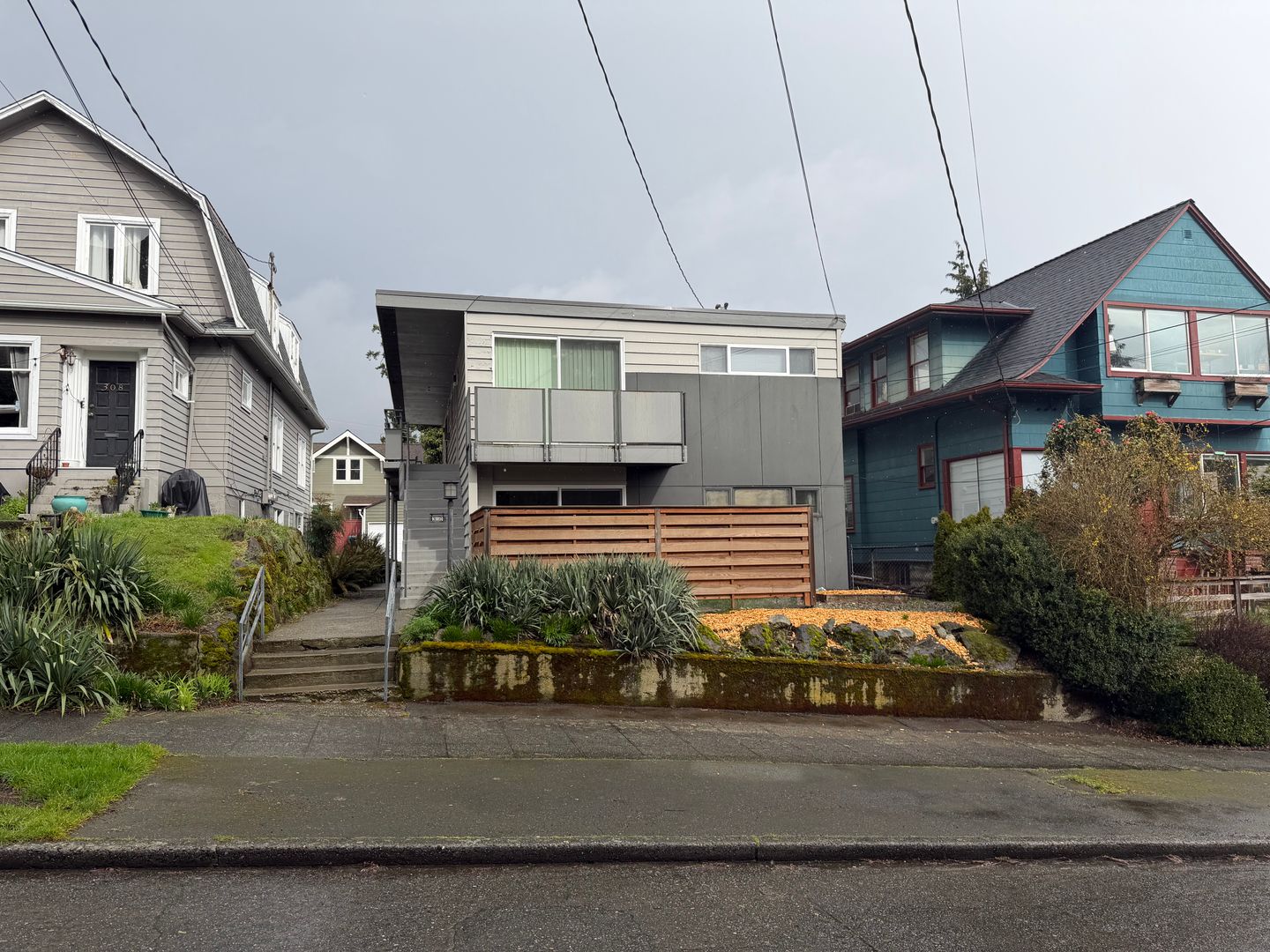 Seattle Apartment: 310 N 72nd St  Unit A