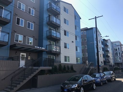 Live in the heart of Capitol Hill in this Completely remodeled studio with high end finishes! – photo 1