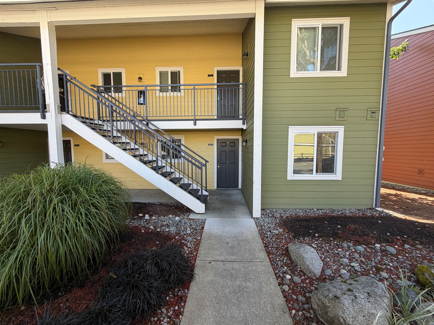 Bellevue Condo: 12625 SE 41st PL Apt F104