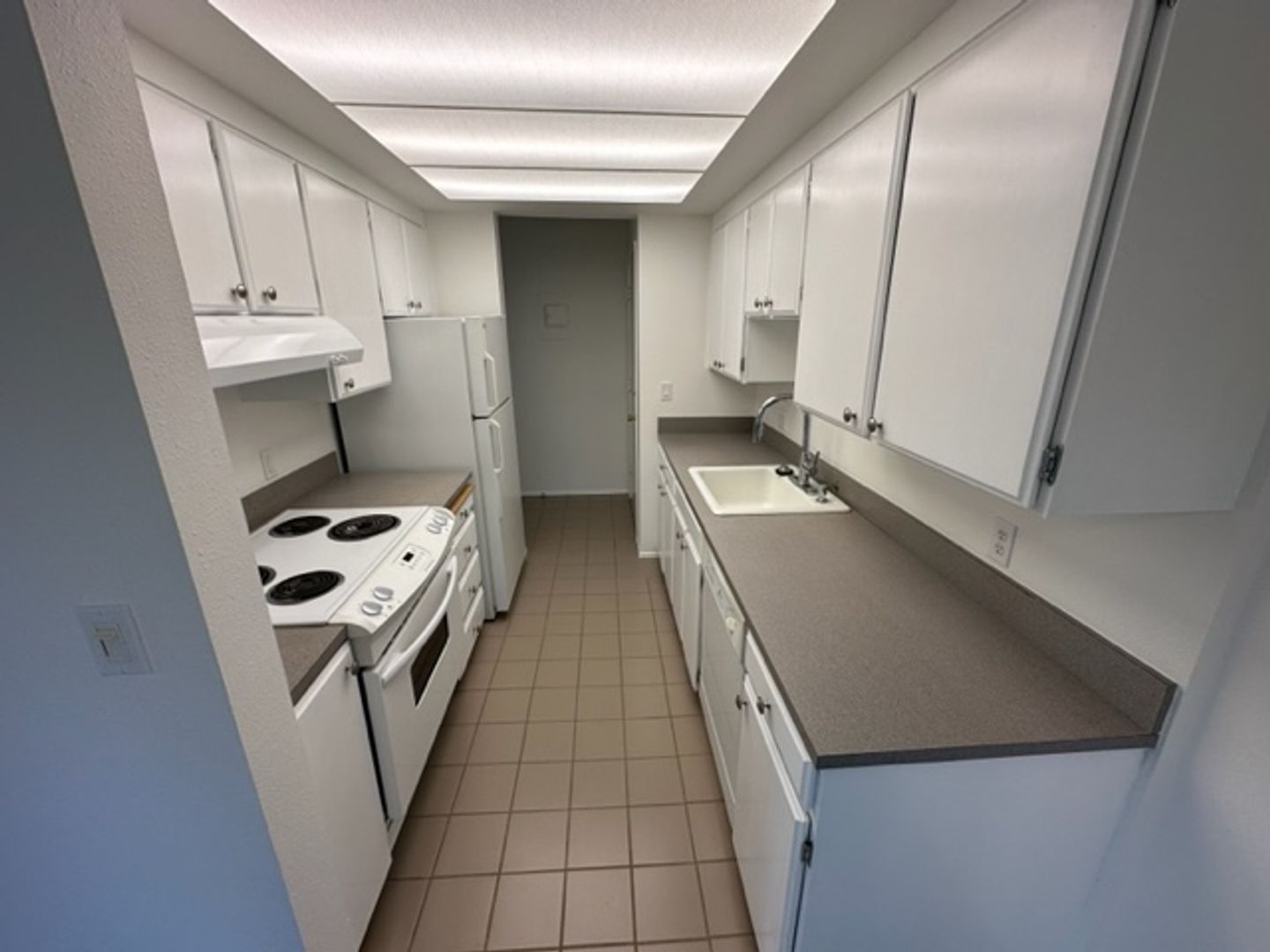 Shoreline House: 18910 8th Ave NW #326