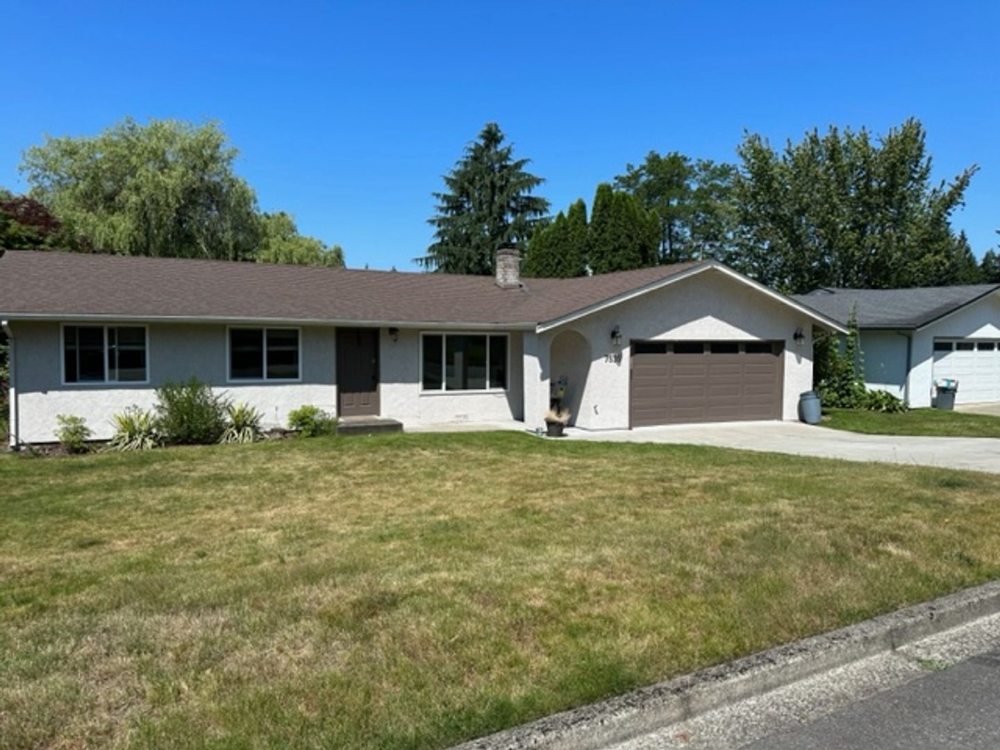 Redmond House: 7535 206th Pl NE
