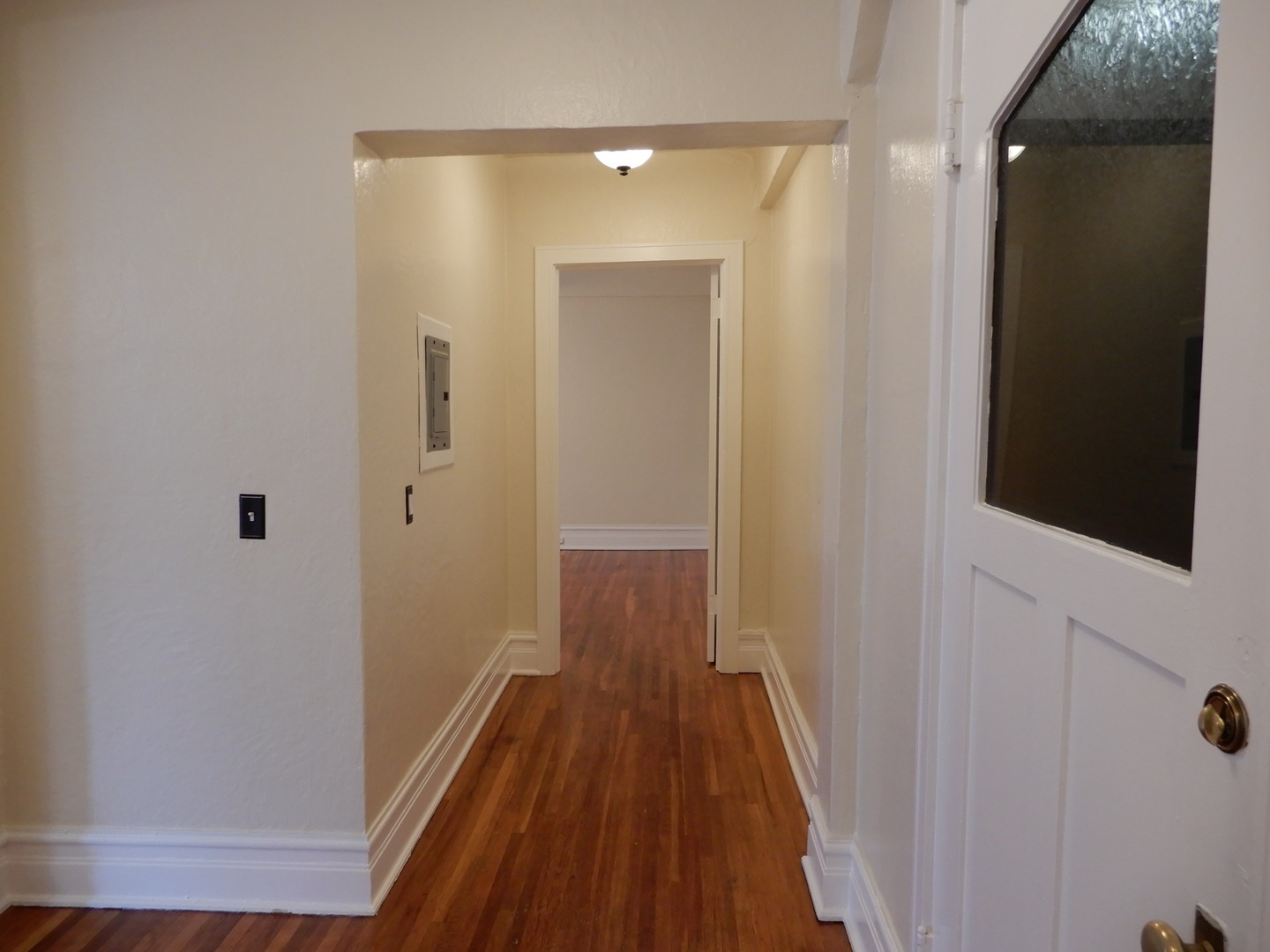 Portland Apartment: 31  NW  22nd Pl