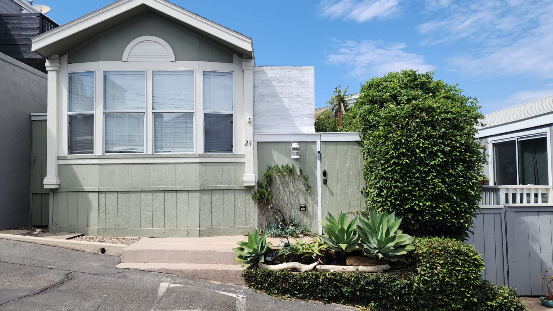 Encinitas House: 1624 N Coast Hwy 101 #24