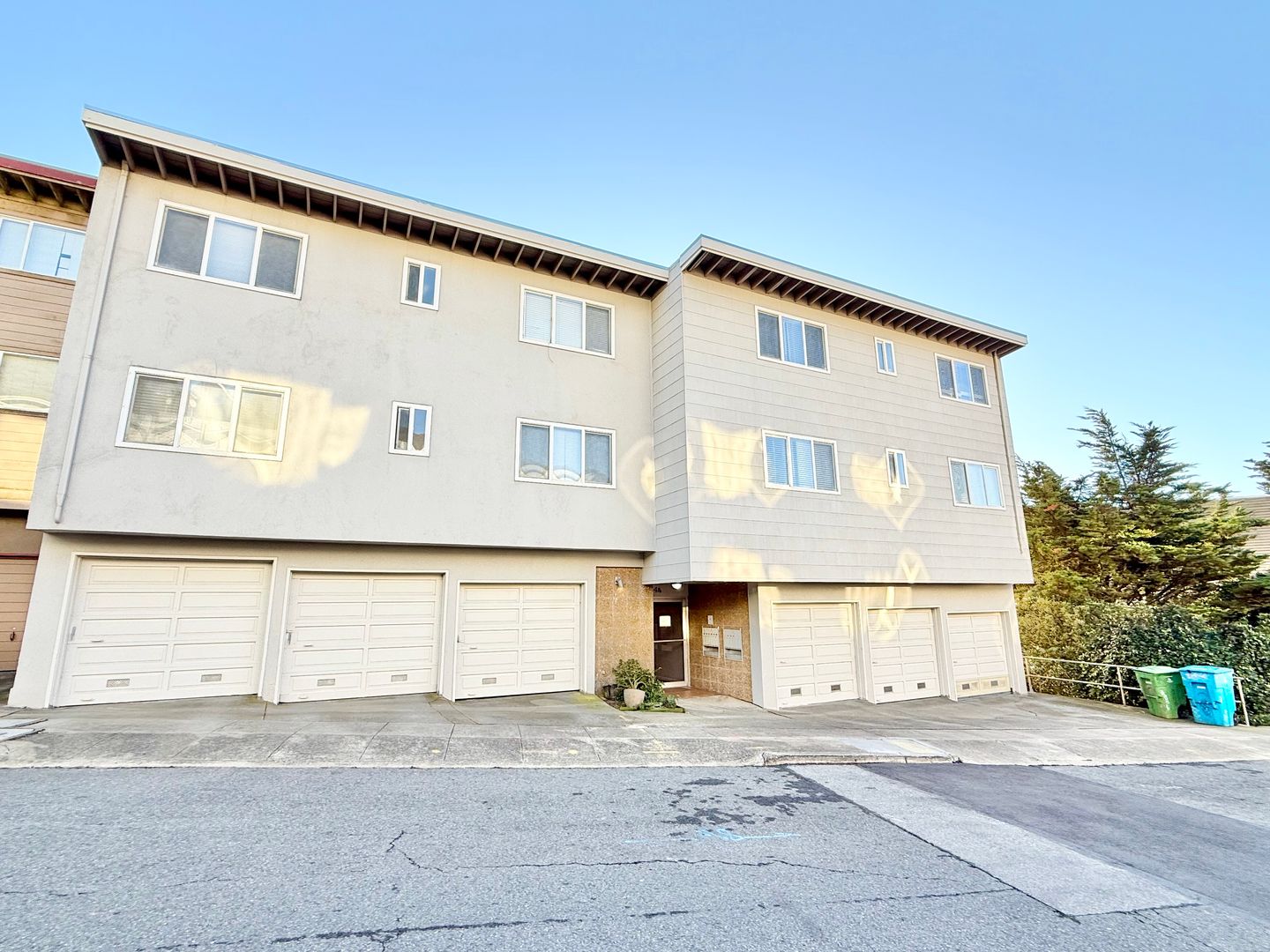 San Francisco Apartment: 44 Crestline Drive