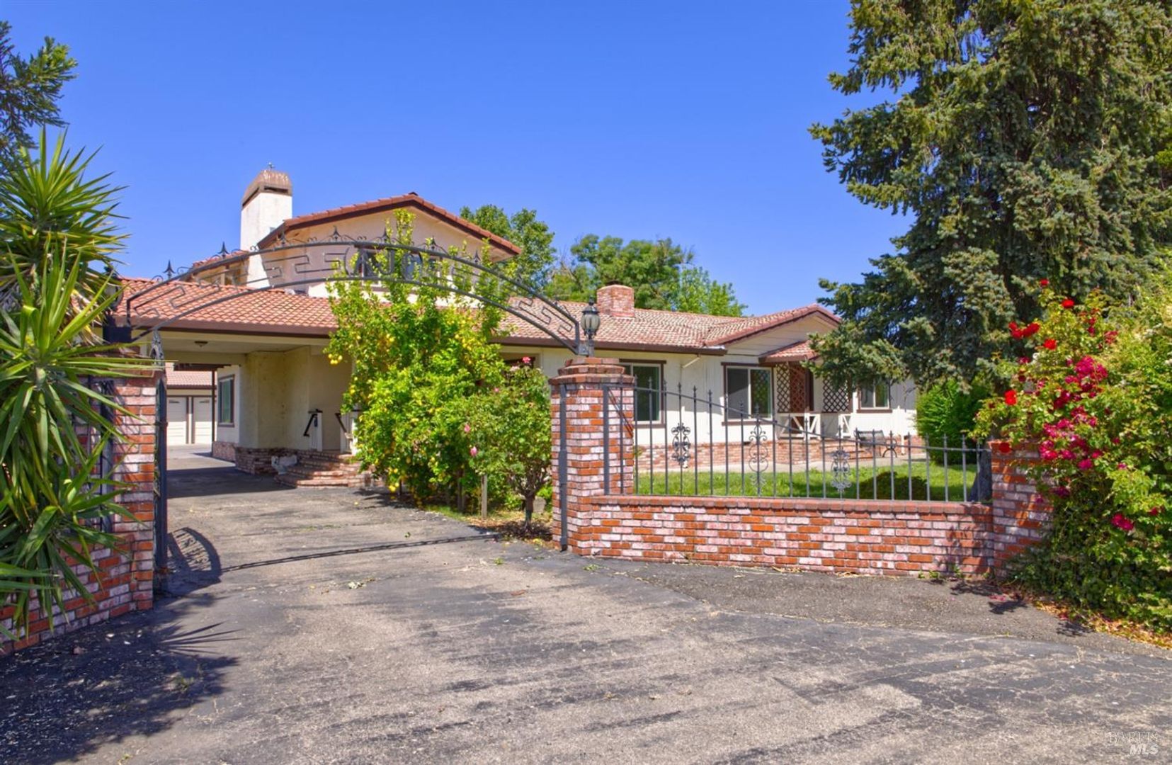 Sonoma House: 20300 Arnold Drive