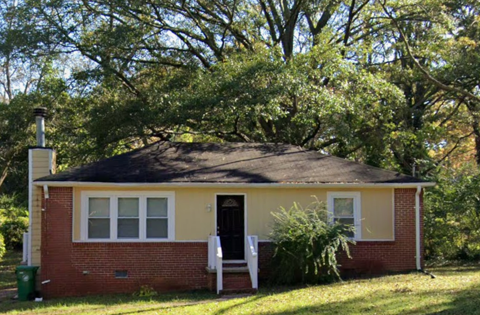 Decatur House: 1426 Joy Ln