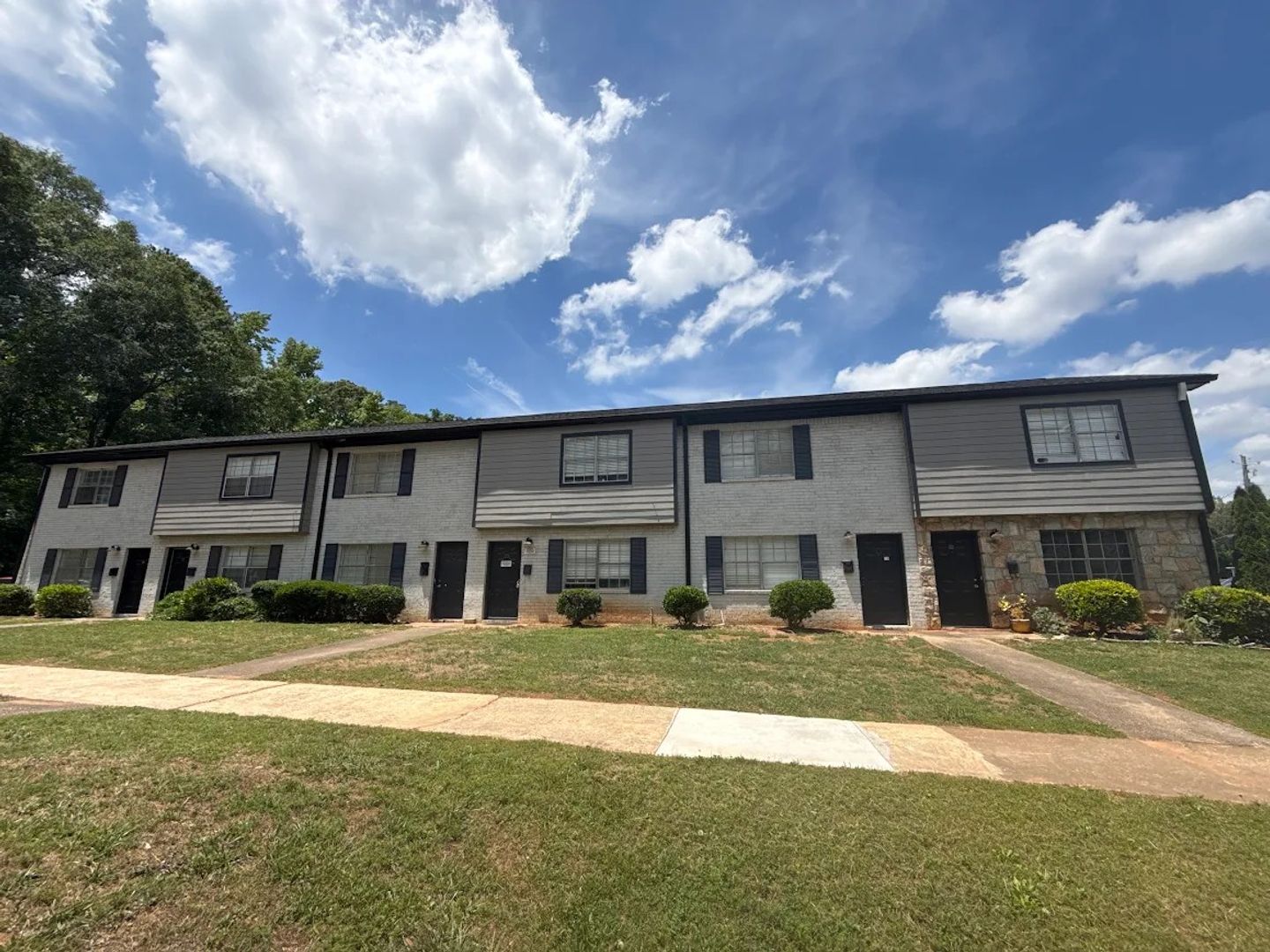 Decatur Apartment: 2721 White Oak Drive