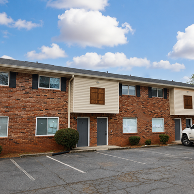 2 Bed 1.5 Bath Located in East Point! – photo 1