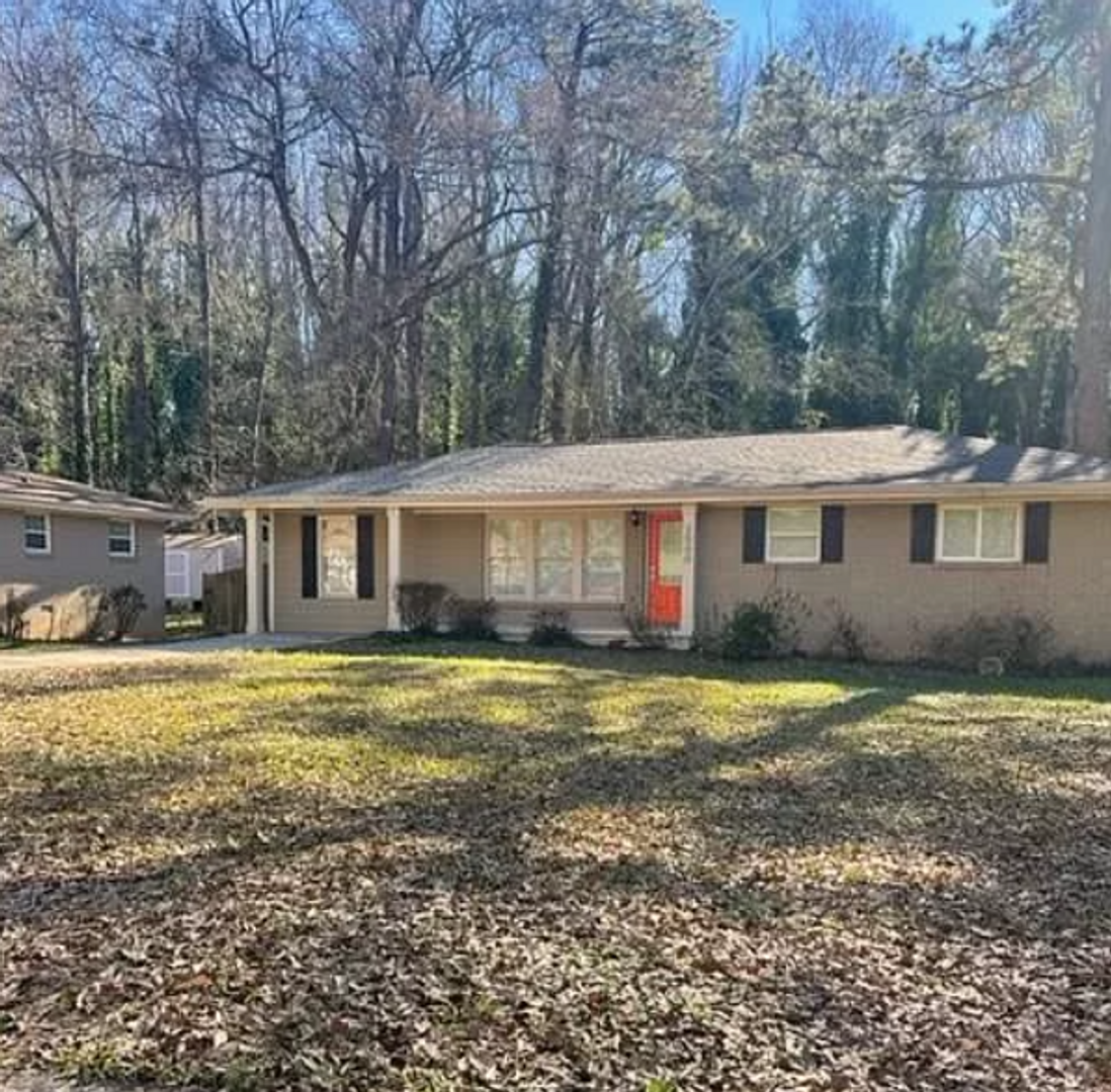 Atlanta House: 2000 Bencal Dr SE