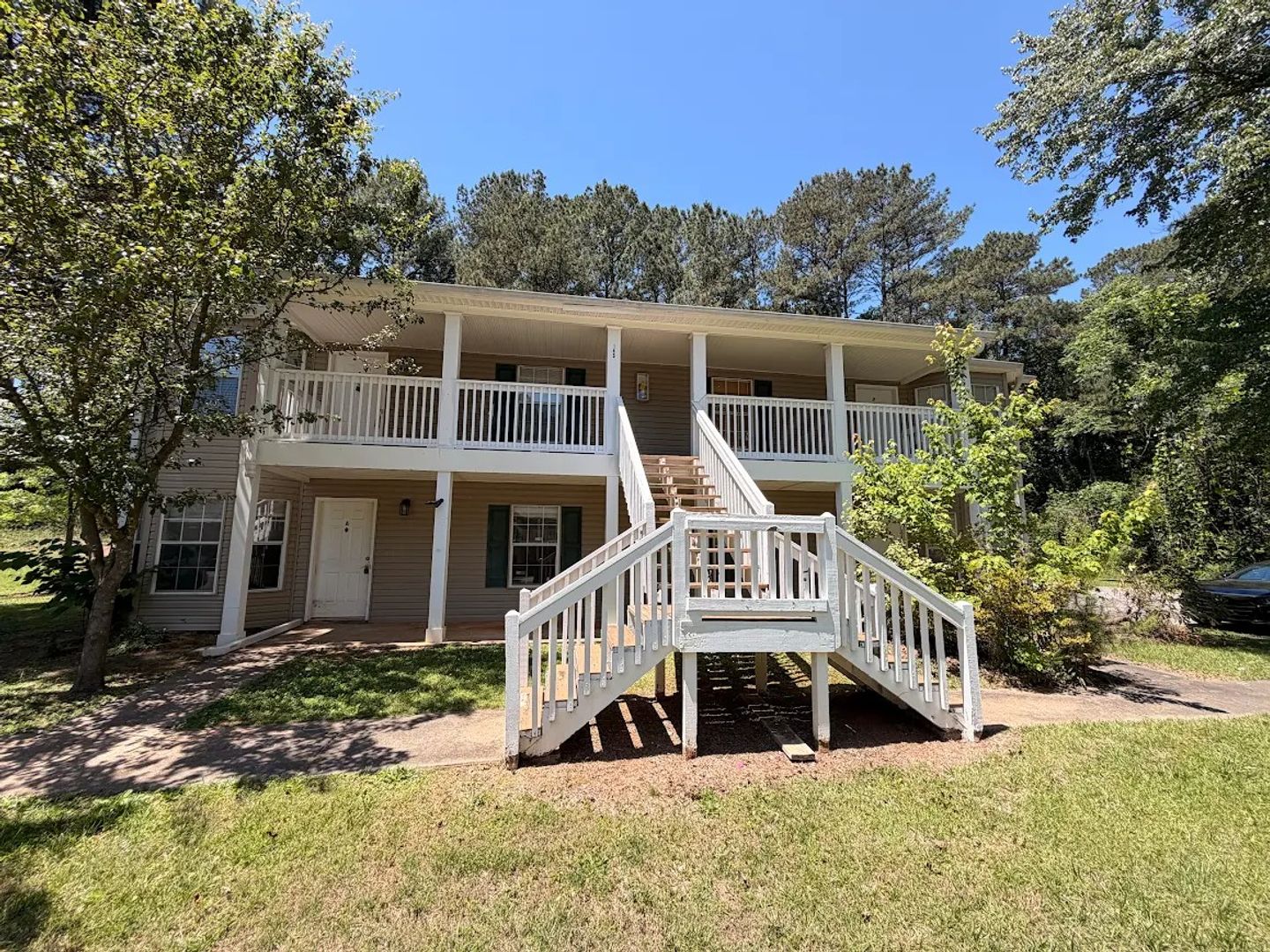 Athens Apartment: 145 Cumberland Ct