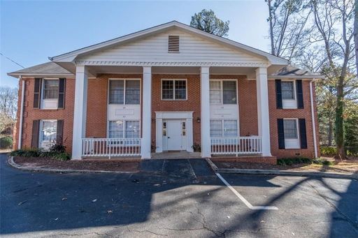 2 Bed and 1 Bath in Decatur! -- Security Deposit is NEGOTIABLE! – photo 1