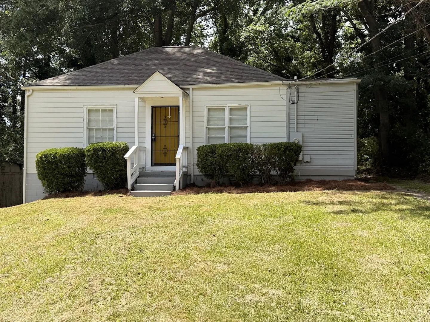 Atlanta House: 450 Forrest Ridge Dr NW
