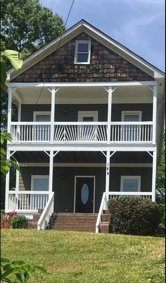 Atlanta House: 184 Chappell Rd NW