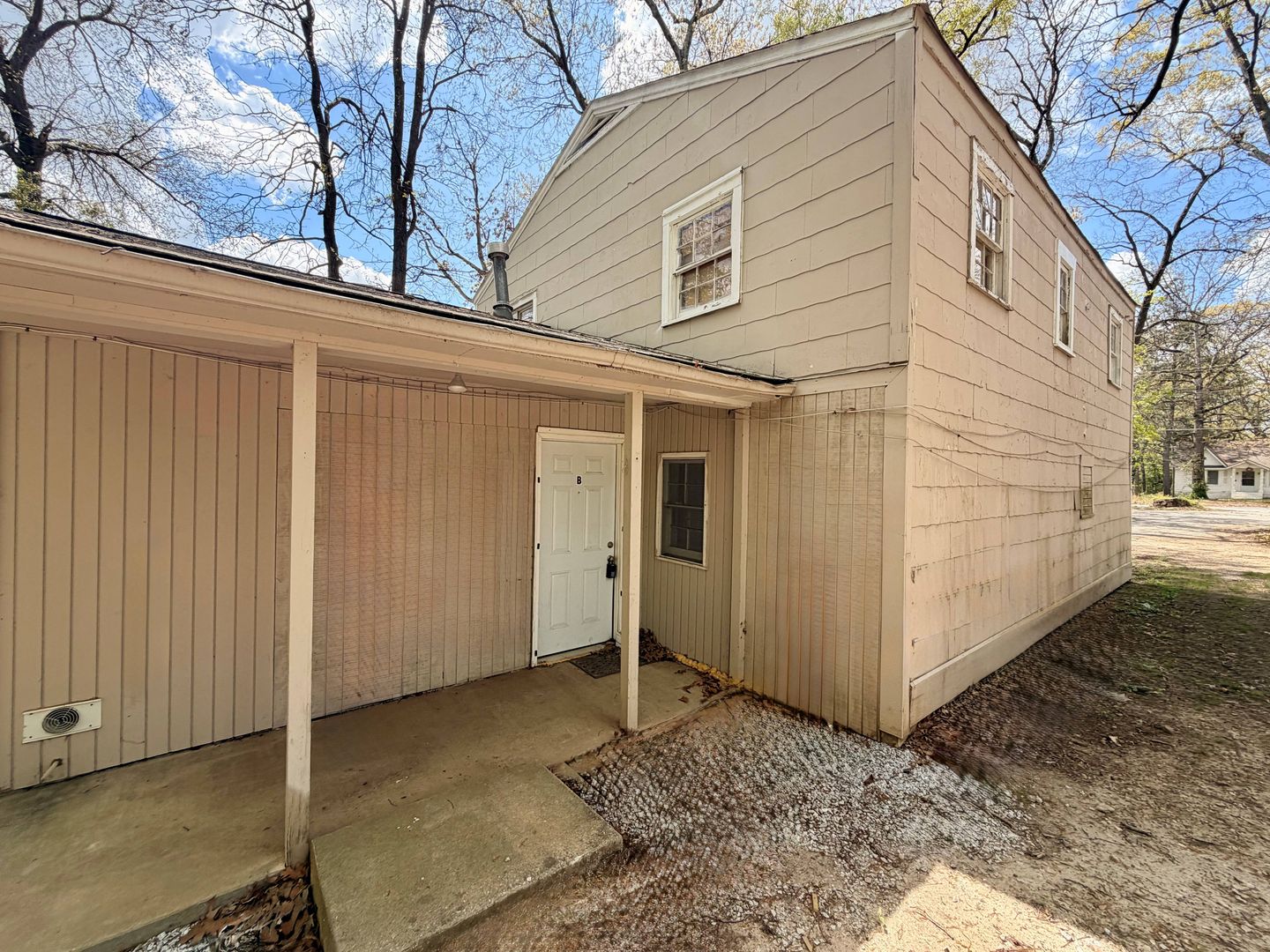 Forest Park Apartment: 4880 Hale Road