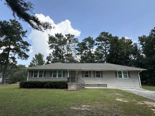 3 bed, 1.5 bath in Morrow!