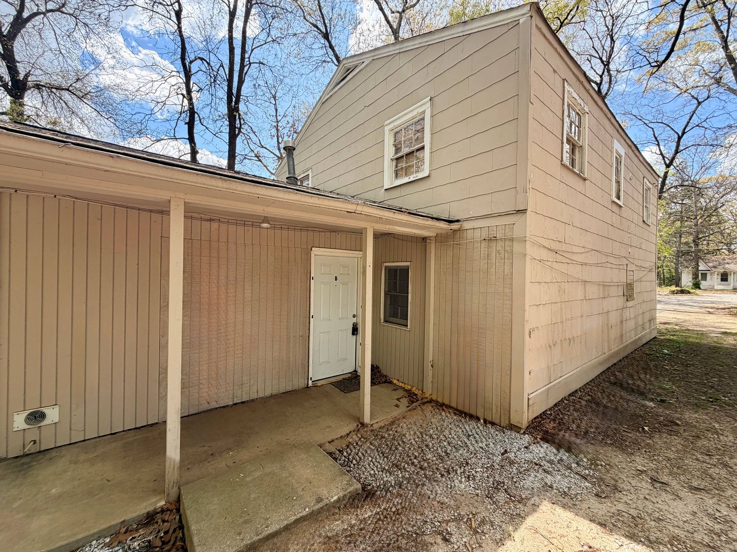 Forest Park Apartment: 4880 Hale Road