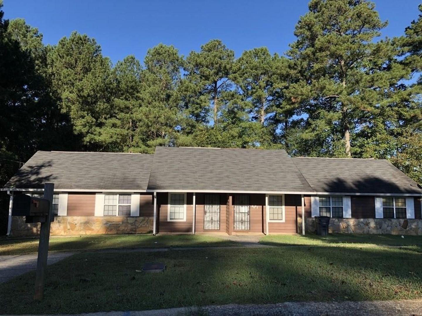Jonesboro Apartment: 8483 Pineland Dr