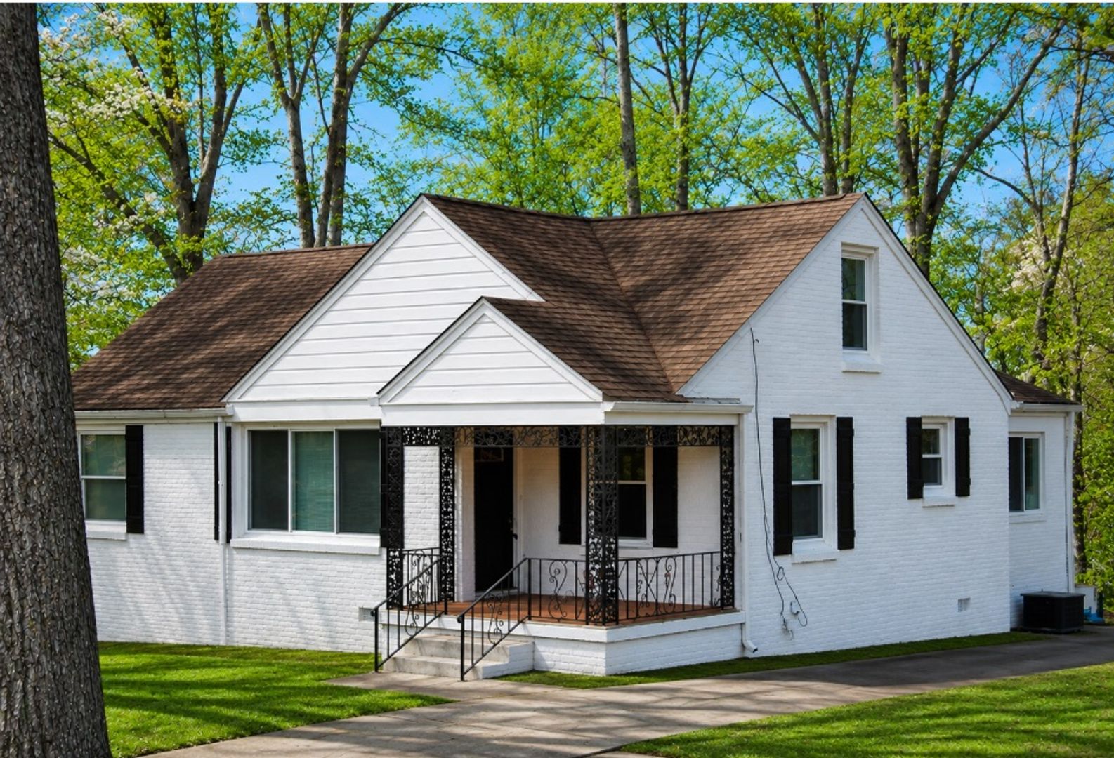 Decatur House: 1840 Glenhill Pl