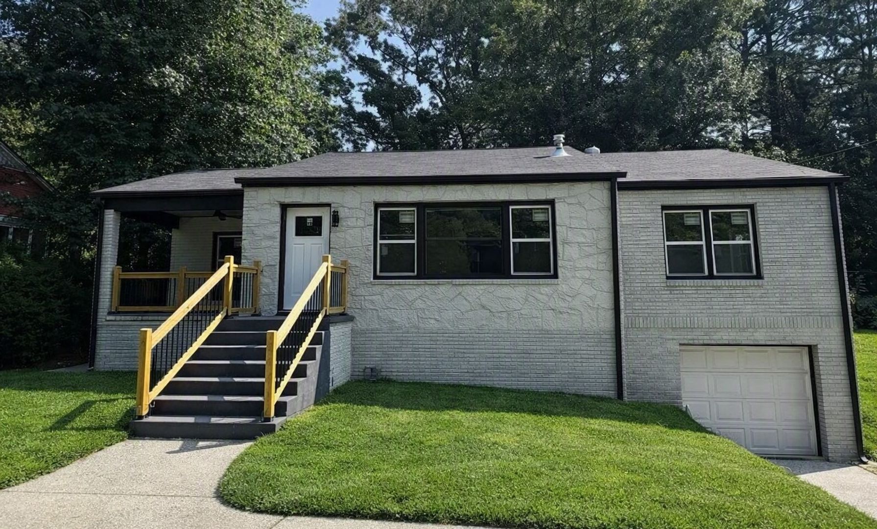 Atlanta House: 1680 Brewer Blvd SW