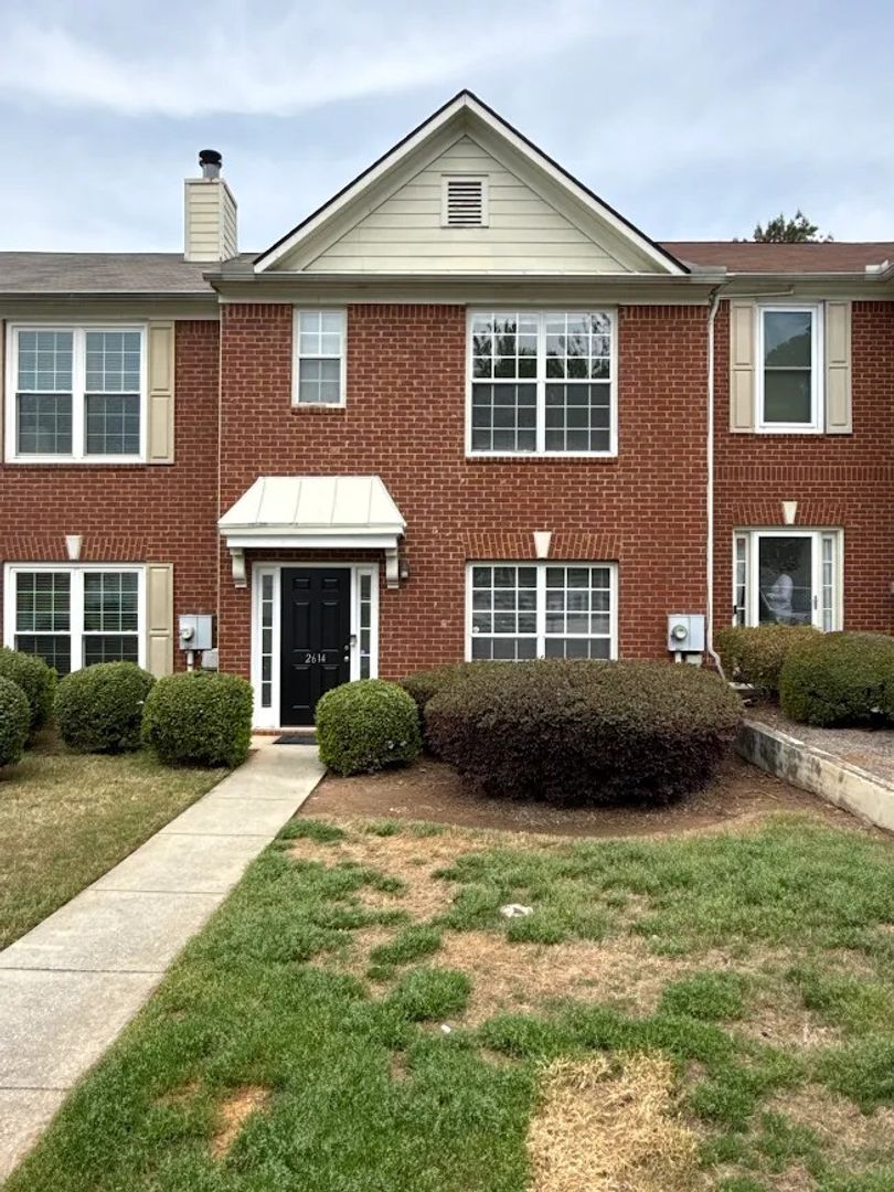 Lithonia House: 2614 Parkway Trl