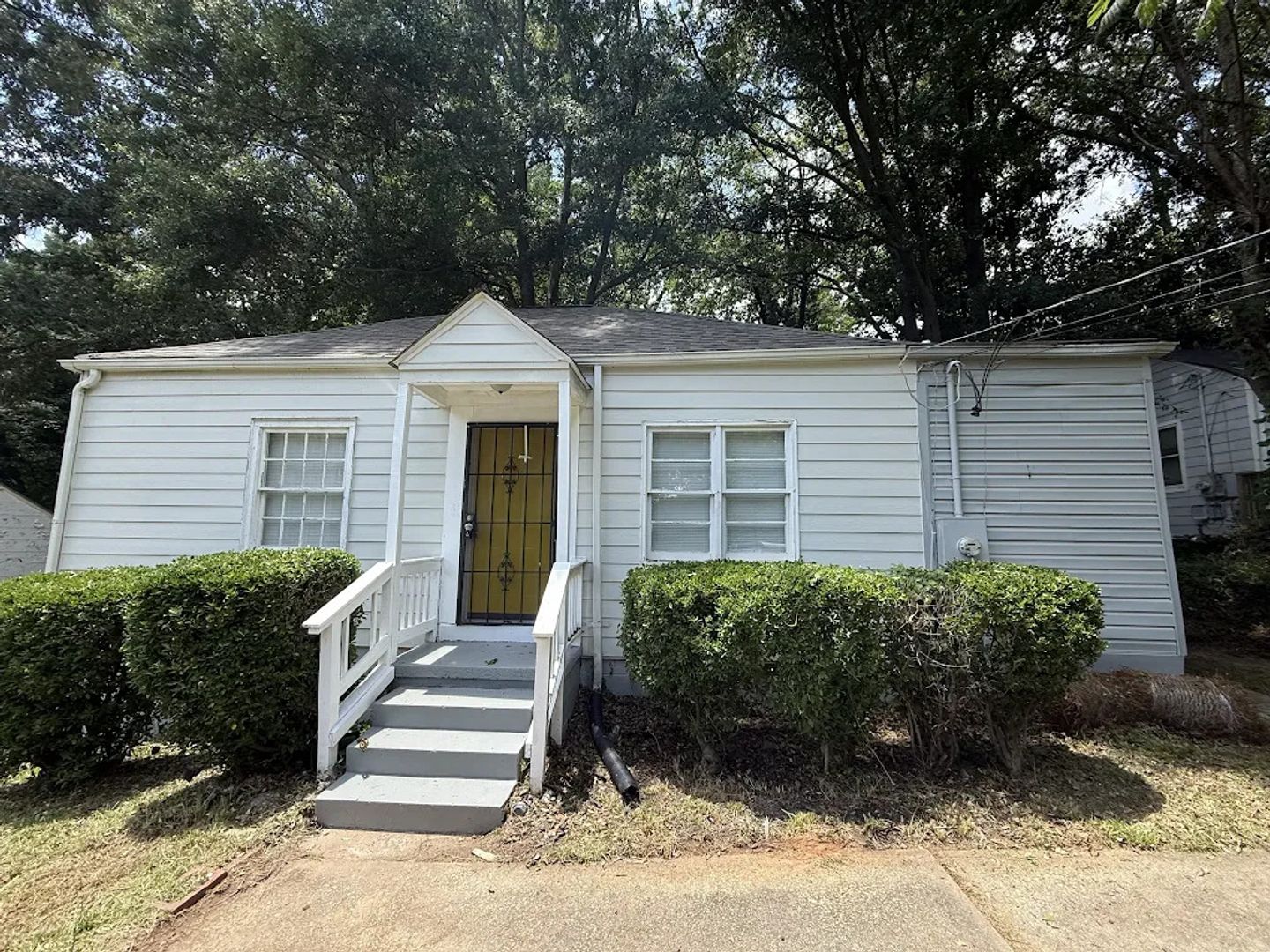 Atlanta House: 450 Forrest Ridge Dr NW