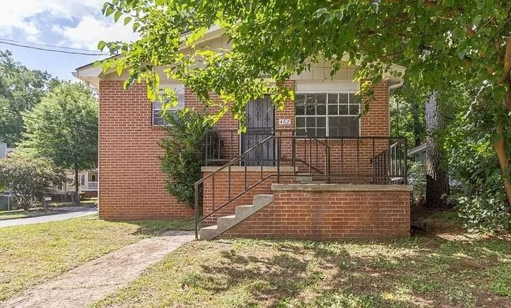 Atlanta House: 482 Arthur St SW