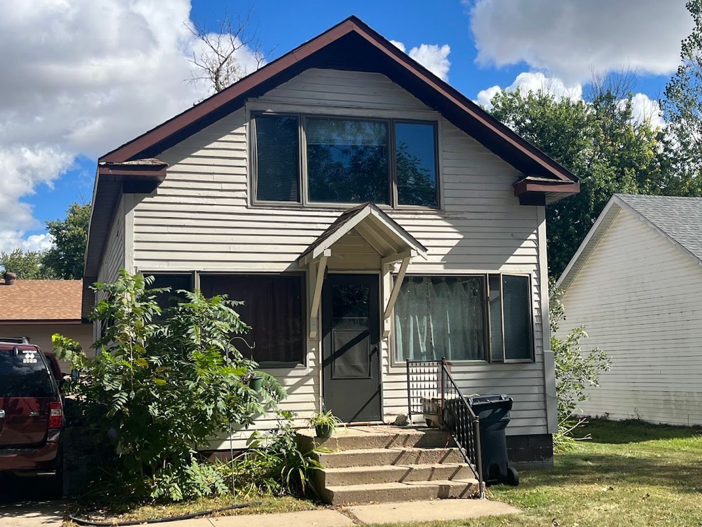 Watertown Apartment: 602 8th St NE