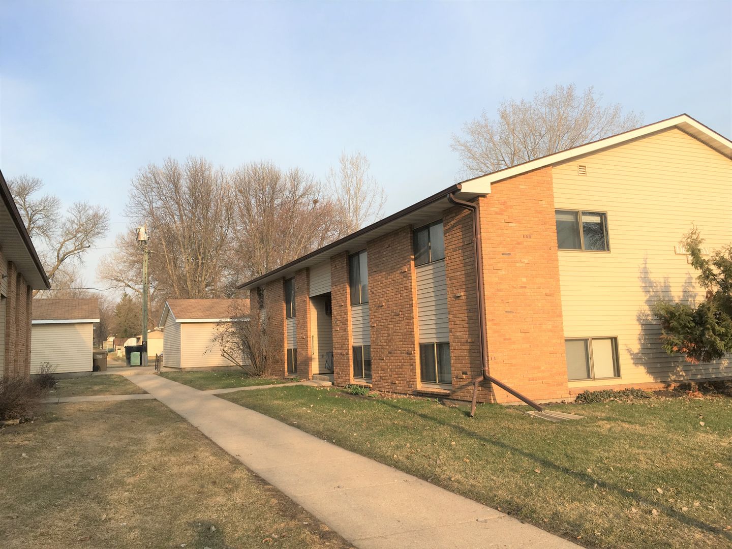 Watertown Apartment: 511 6th St NE